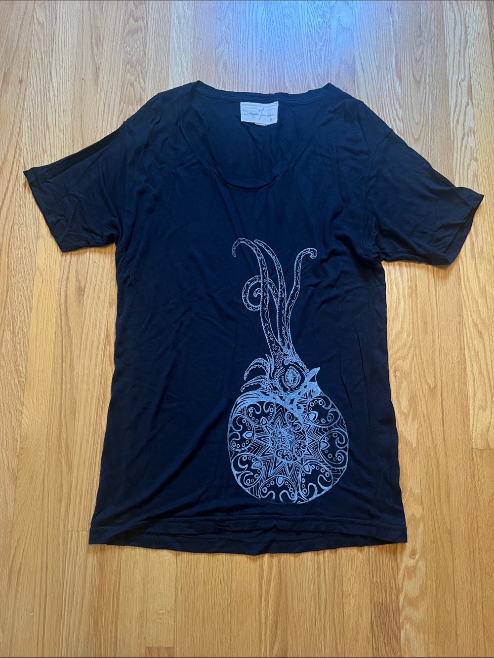 Women's Graphic Tee with 🐙 Print